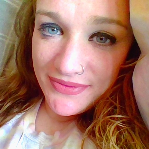 Meet your Posher, Lisa - Picture 1 of 1